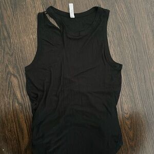 Alo ribbed tank with slit